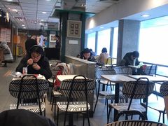 露天位-麦当劳(东大桥店)