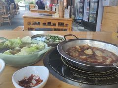 -大众跷脚牛肉馆·非遗传承单位(峨眉山店)