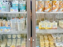 面包甜点陈列柜-白色日记·手作酸奶(麦凯乐店)