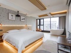 -闲隅江景艺术酒店(解放碑洪崖洞总店)