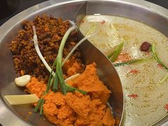 -沸炉重庆老火锅(军事博物馆店)