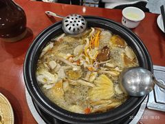 -菌之家·专业纯野生菌火锅·特色炒菌