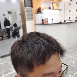 -V8潮牌·接发烫染连锁