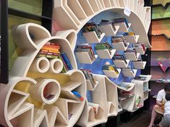 -钟书阁(松江泰晤士小镇店)