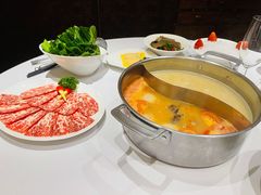 招牌松茸清汤底-洋房火锅(新天地店)