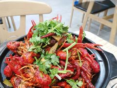 油焖大虾-江城燕子大排档(江汉路步行街店)