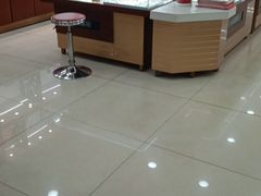 -西南眼镜·蔡司·依视路战略合作店(南街店)