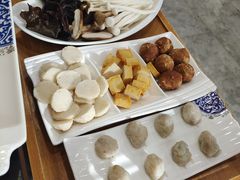 -楼外楼大刀肉传统火锅居(幸福街店)