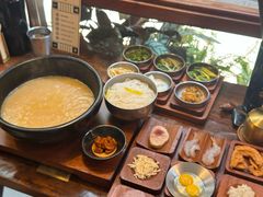 -银米·云南传统过桥米线(双廊黑金冠店)