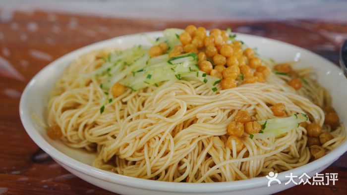 五七小李子油焖大虾(总店)凉面图片