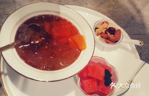 Peach Gum, Snow Lotus Seed and Papaya Stew
