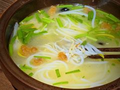 -良米山·云南野生菌过桥米线(上海首店)