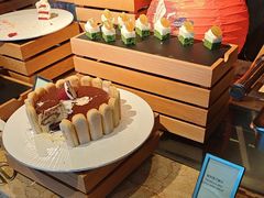 -大中华希尔顿酒店-念自助餐·嗨啤·小龙虾