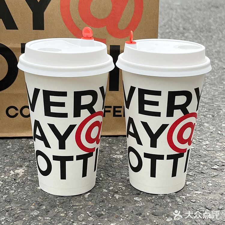 热乎乎的咖啡☕冬天喝起来暖心又暖胃‼️