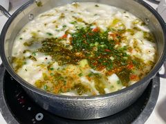 -德林酸菜鱼火锅(南丹店)