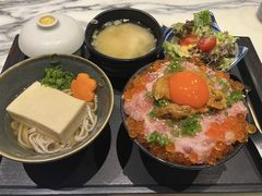 -家贺屋刺身寿司专门店