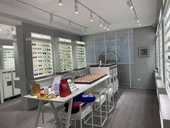 -目艮眼镜SHOWROOM(品牌集合店)