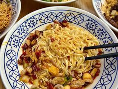 -李与白包子铺(桐梓林店)