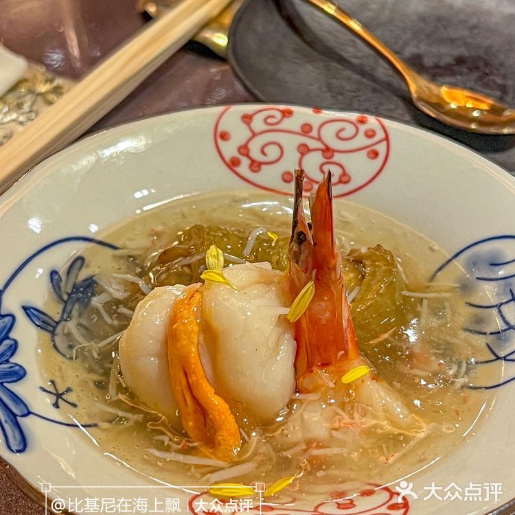 《关于在深圳吃到堆成小山的海胆塔塔🤤》