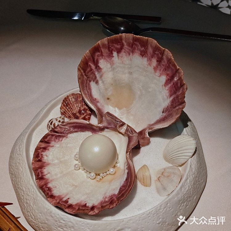 上海！会带每一任男朋友出来吃的漂亮饭...