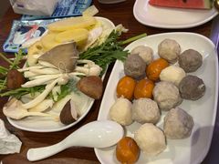 -牛满溢·自助潮汕鲜牛肉火锅(龙汇路店)