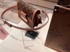 -LV路易威登(德基广场店)