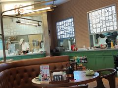 -潮界(LU·ONE凯德晶萃广场店)