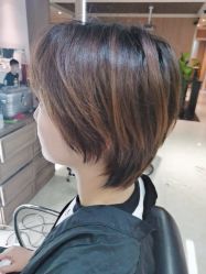 -苑苑发型设计