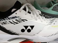 -YONEX苗江运动城(源深店)