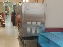 -鸡遇虾煲干锅火锅(小寨金莎店)