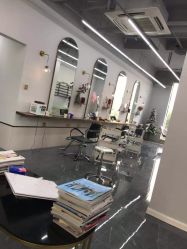 -茶发Salon·烫发染发理发