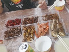 -蓝精灵饺子店