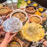 来三亚。。。。见世面了。。。试试香草鸭🦆