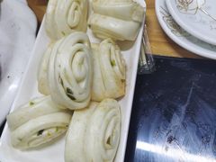 -东北烧烤铁锅炖水库鱼