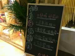 -新华里咖啡书吧(新华书店小寨店)