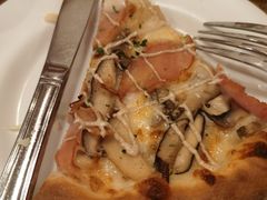 -城市大道红炉披萨烘焙坊