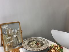 -露露家咖啡店