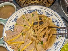 -万重锦·人文川菜馆(骡马市店)