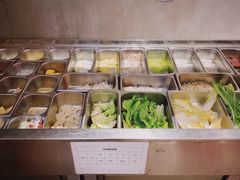 -小蛮椒麻辣烫·麻辣拌(青浦宝龙店)