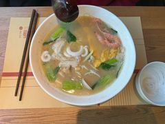 特色海鲜面-荣家黄鱼面(南京西路店)