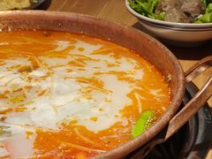 -洱火云南酸菜牛肉火锅(石景山当代商城店)