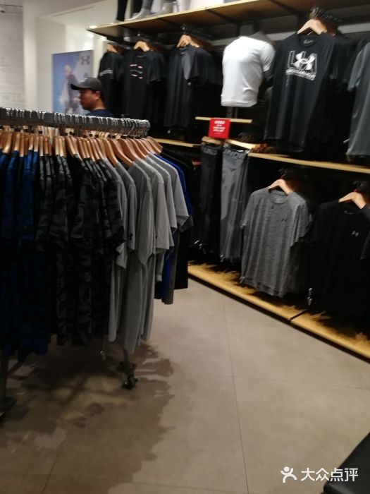 UNDER ARMOUR(新燕莎奥莱店)图片