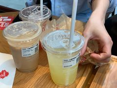 柠檬气泡饮-Tims天好咖啡(华侨城步行街店)
