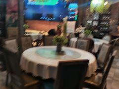 -临界音乐酒馆·小龙虾·江湖菜(华熙LIVE·鱼洞店)
