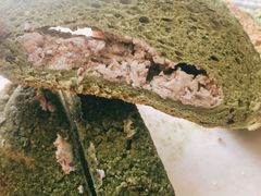 抹茶红豆奶酪包-奈雪的茶(市百一店)