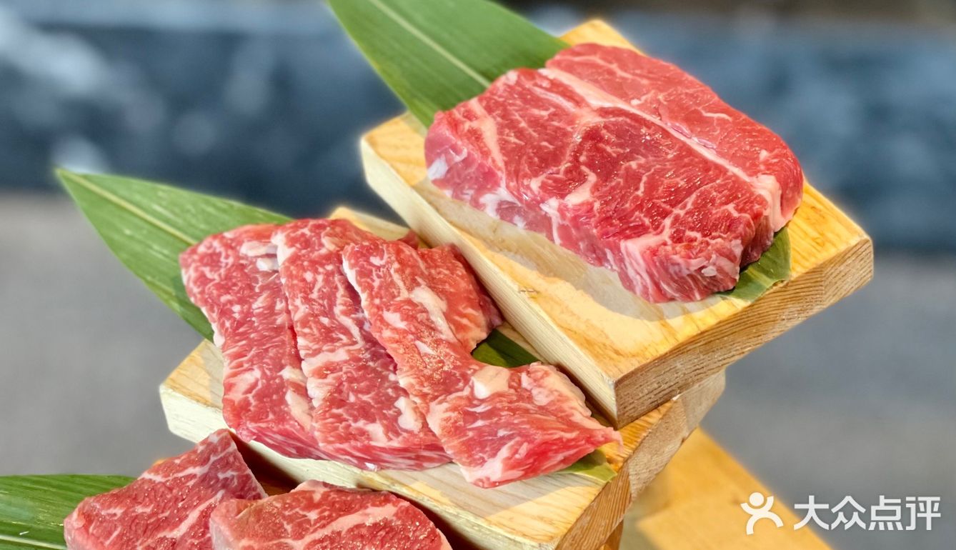 这一刻我被馋到了🥩韩式烤肉也有熟成牛排。