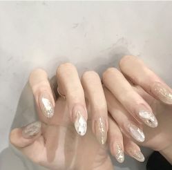 -蜜丝卡伦美甲美睫半永久