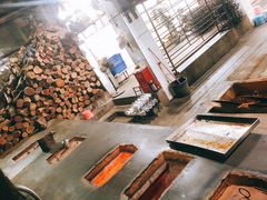 -满記土窑烧鷄波浪山莊