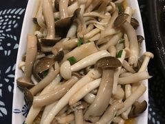 -蜗牛小馆醉乡民谣云南菜(惠新西里店)