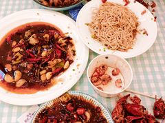 -捌贰虾蟹·江湖菜馆(江汉路店)